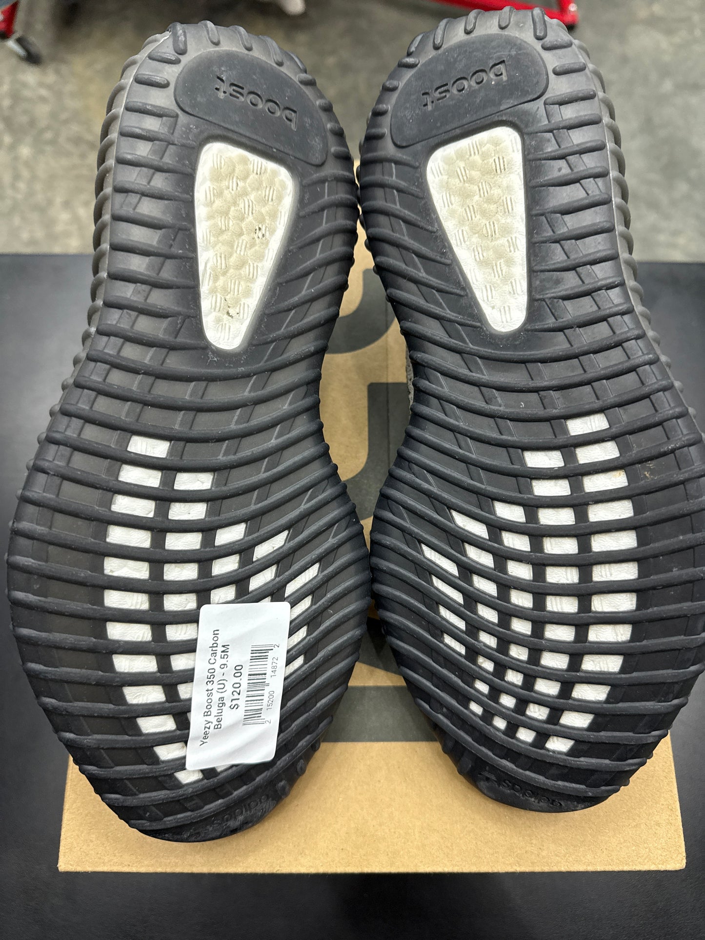 Yeezy Boost 350 Carbon Beluga (U) - 9.5M