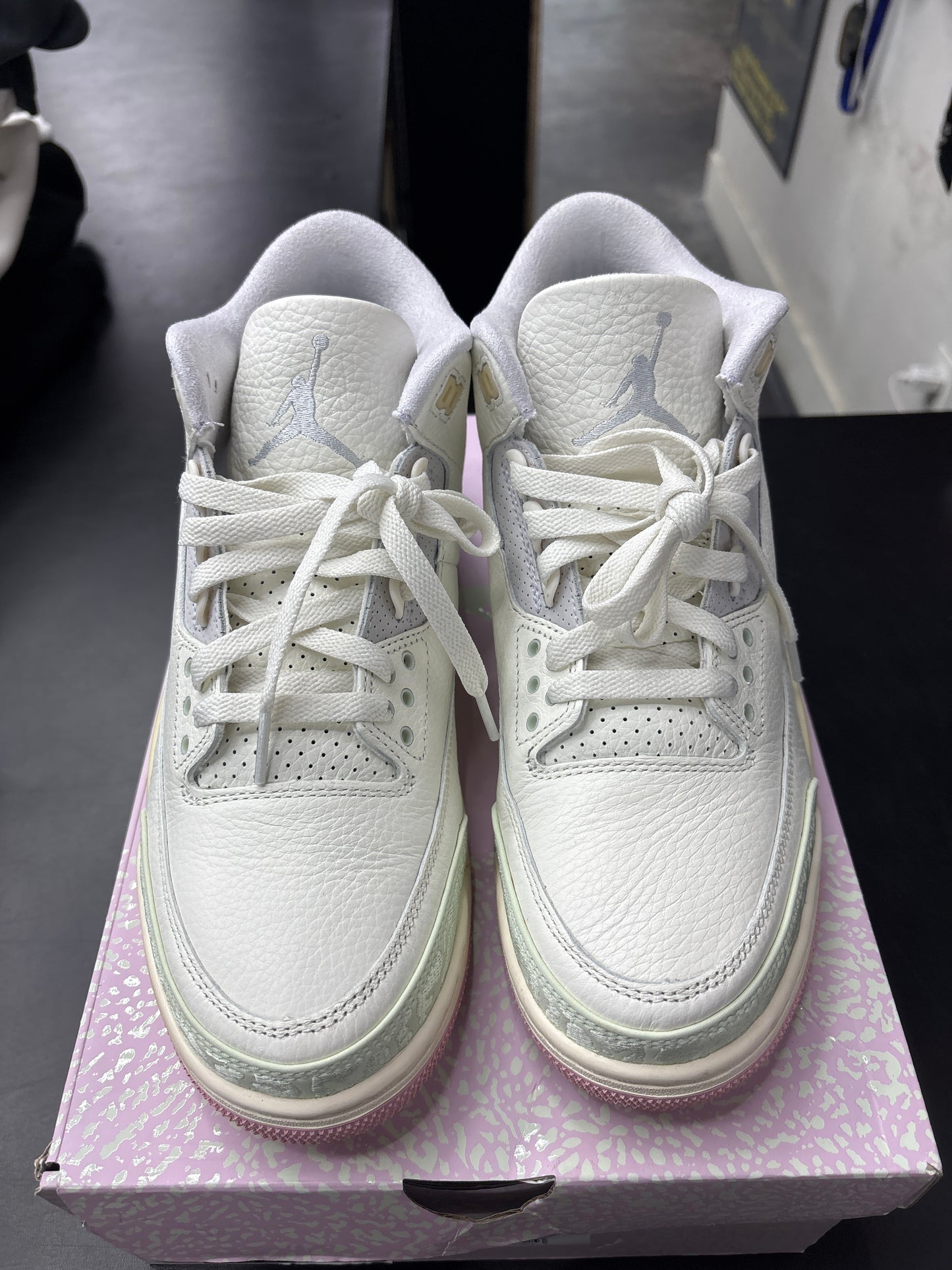 AJ3 Spring Is In The Air (U) - 9M