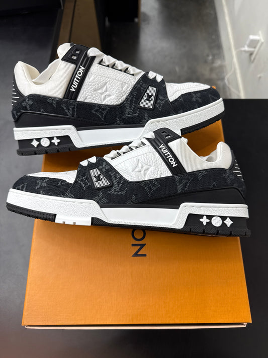 Louis Vuitton Trainer Black (U) - 41(8)