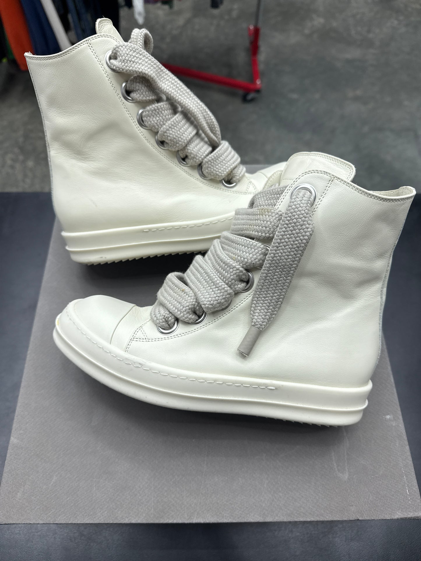 Rick Owen High Jumbo Lace Milk (U) - 38