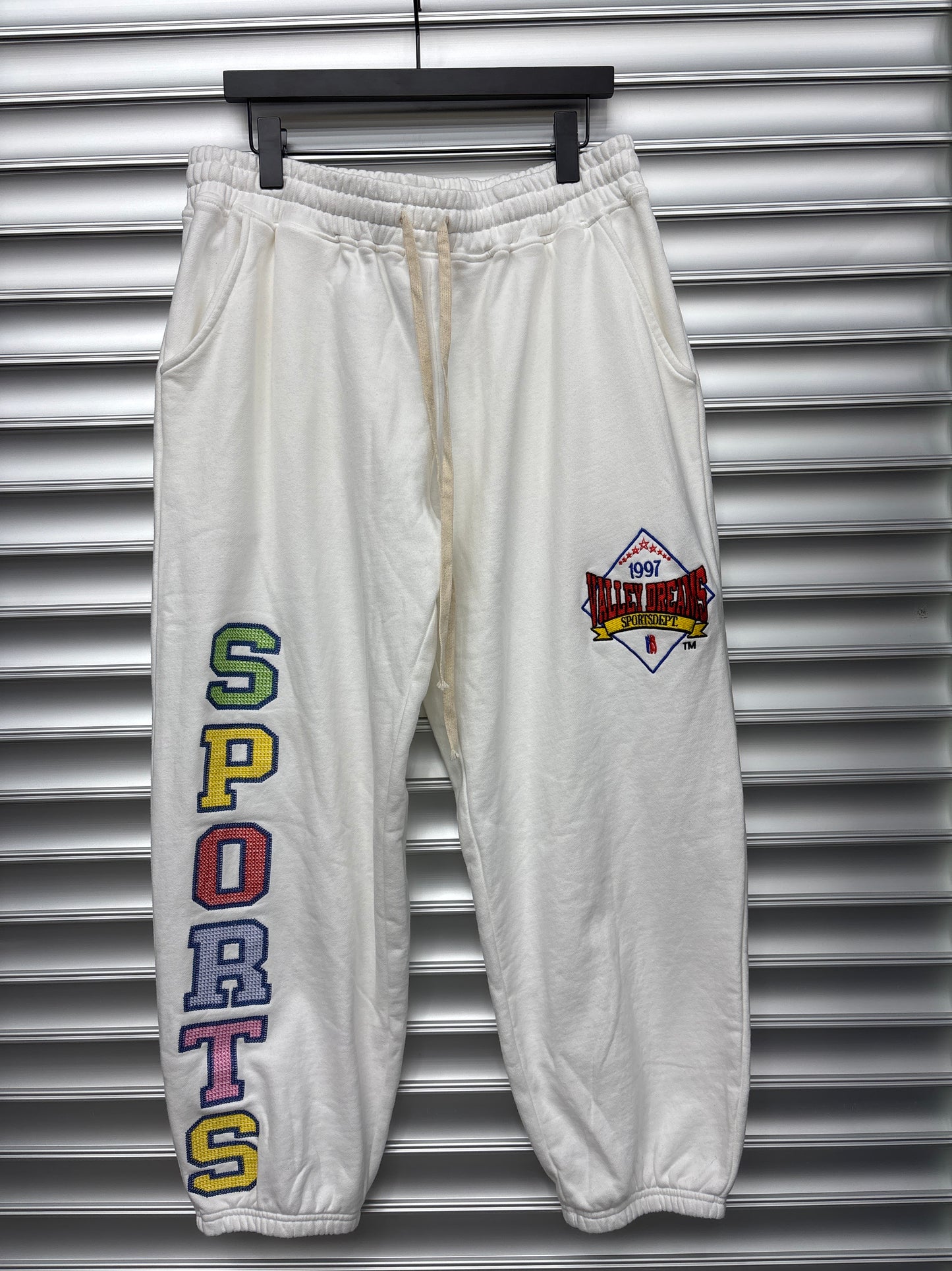 White Vale Sports Pants - M