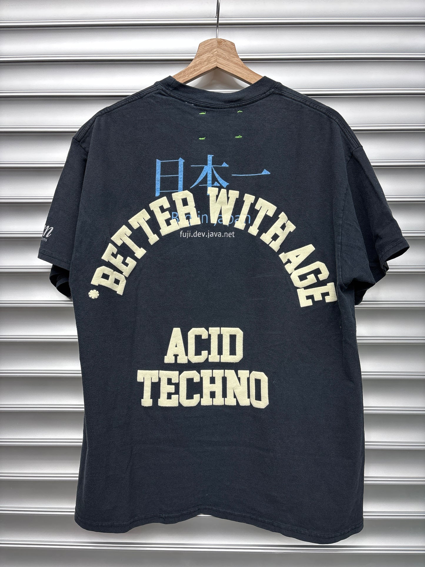 Better With Age Tom Tee - L