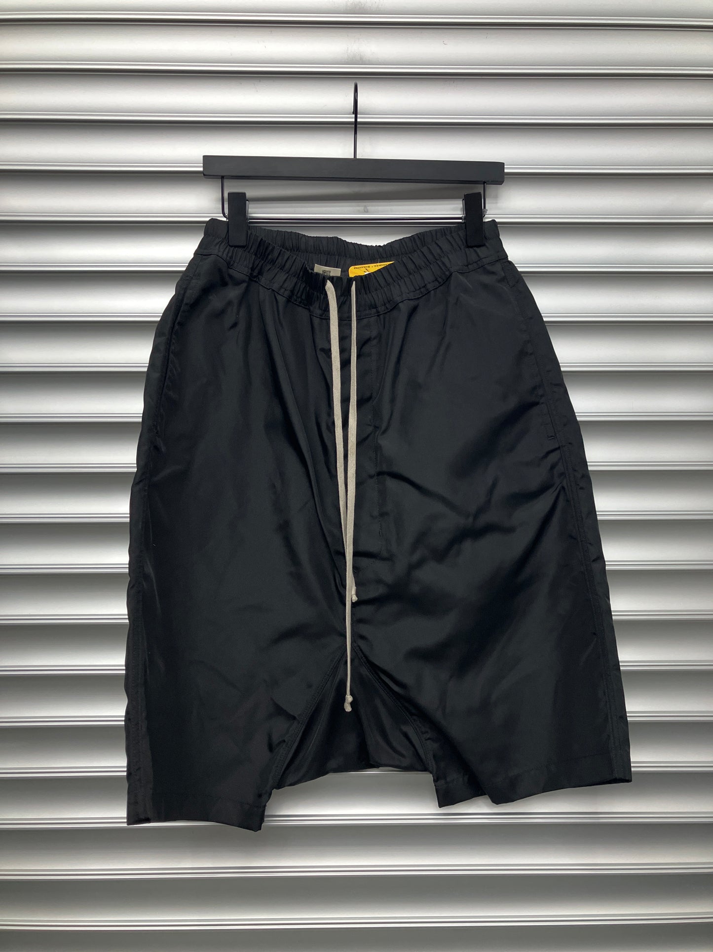Rick Owens Black Pod Shorts - M