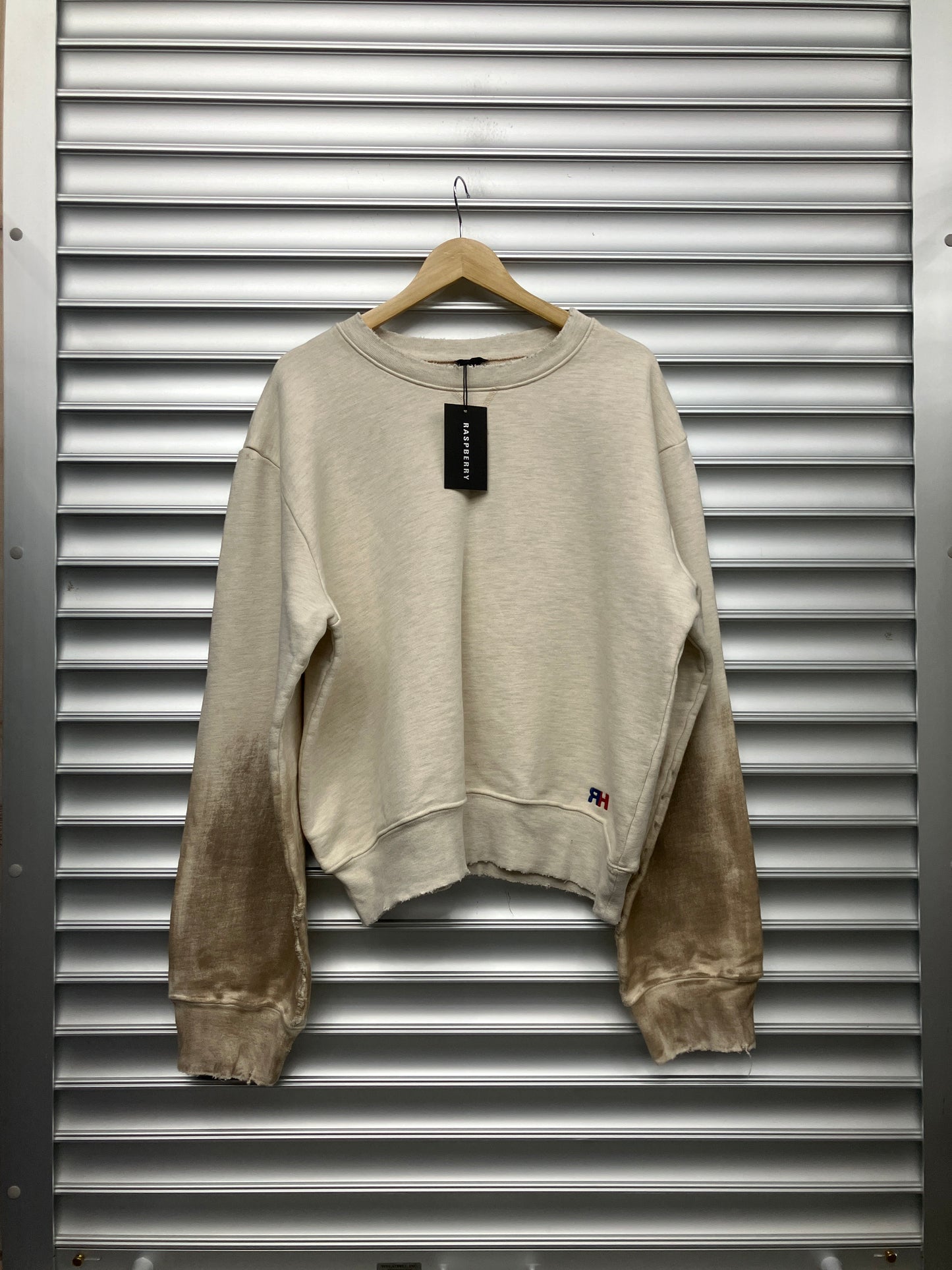 Raspberry Hills Mud Wash Crew Neck - L