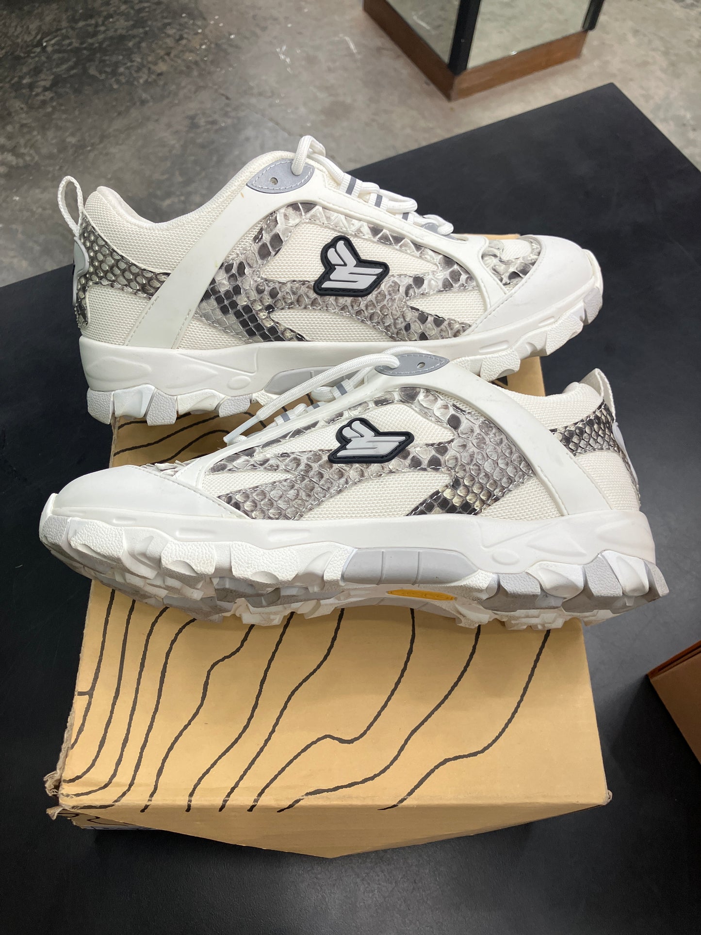 Sicko Hiking Shoe White Python (U) - 8M