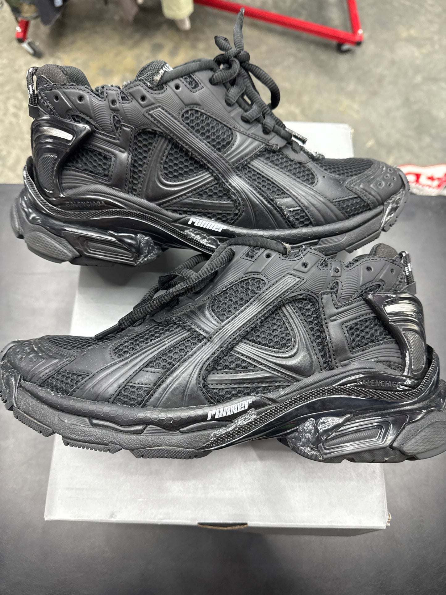 Balenciaga Runner Triple Black (U) - 44(11)