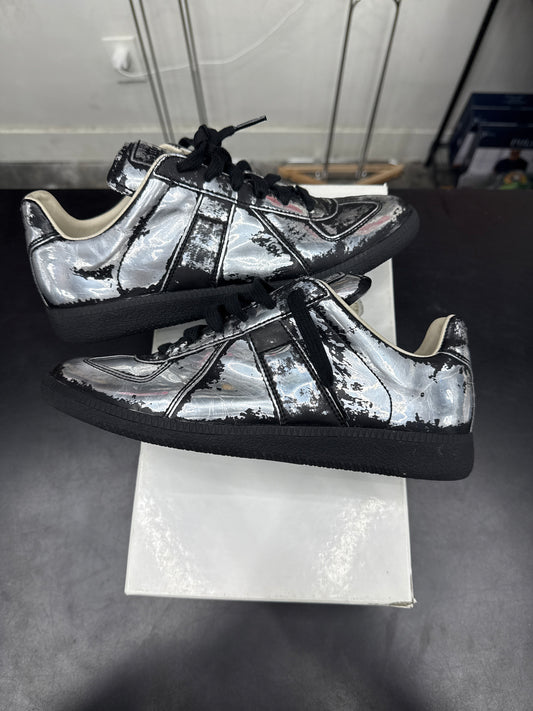 Maison Margiela Replica Distressed Silver/Black (U) - 39.5