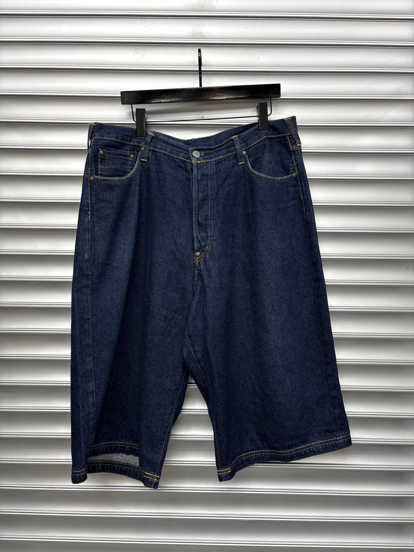 Evisu Cream Logo Shorts - 36