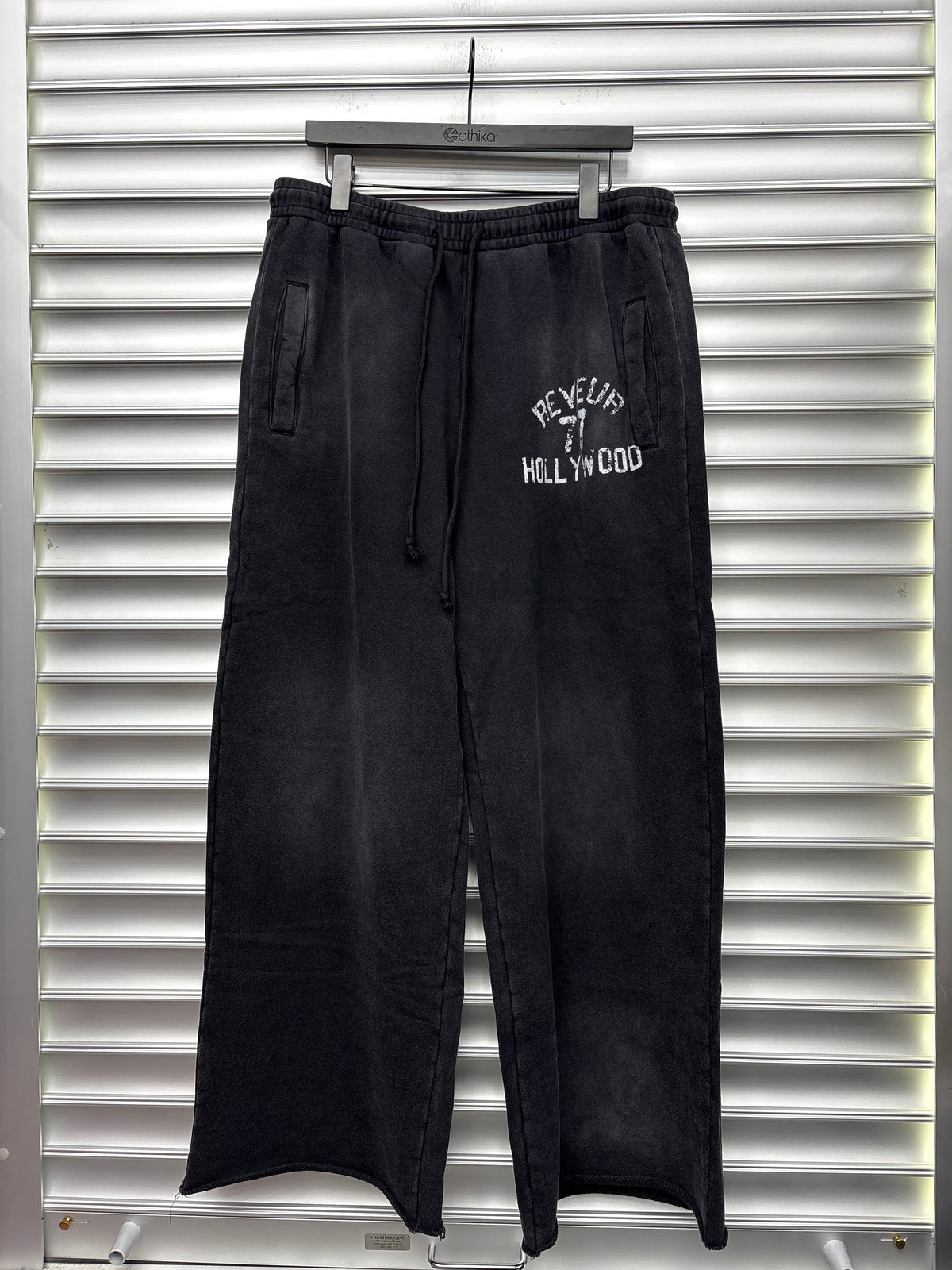 Reveur Hollywood Black Sweatpants - XL**