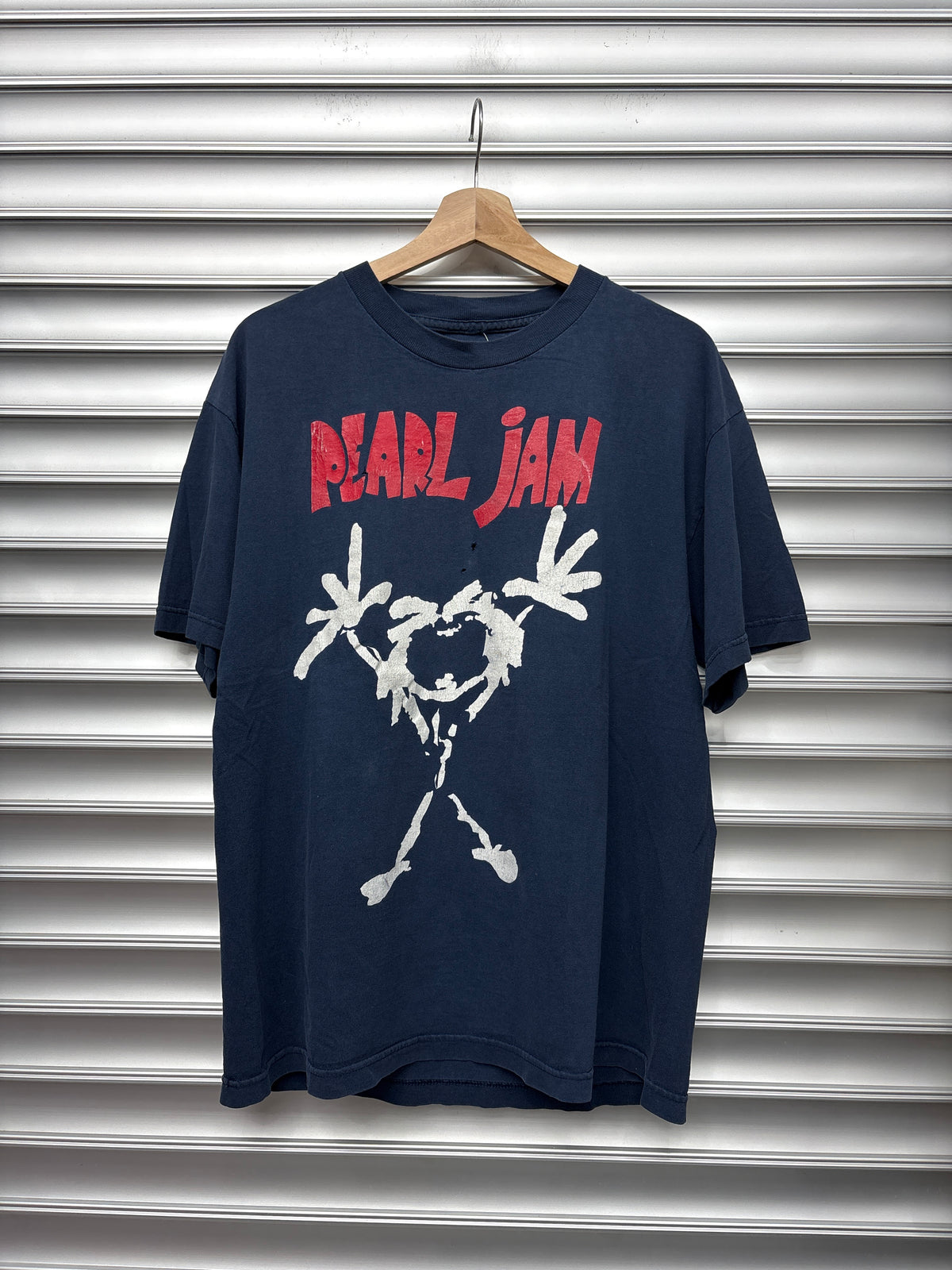 Vintage Pearl Jam Tee - L**