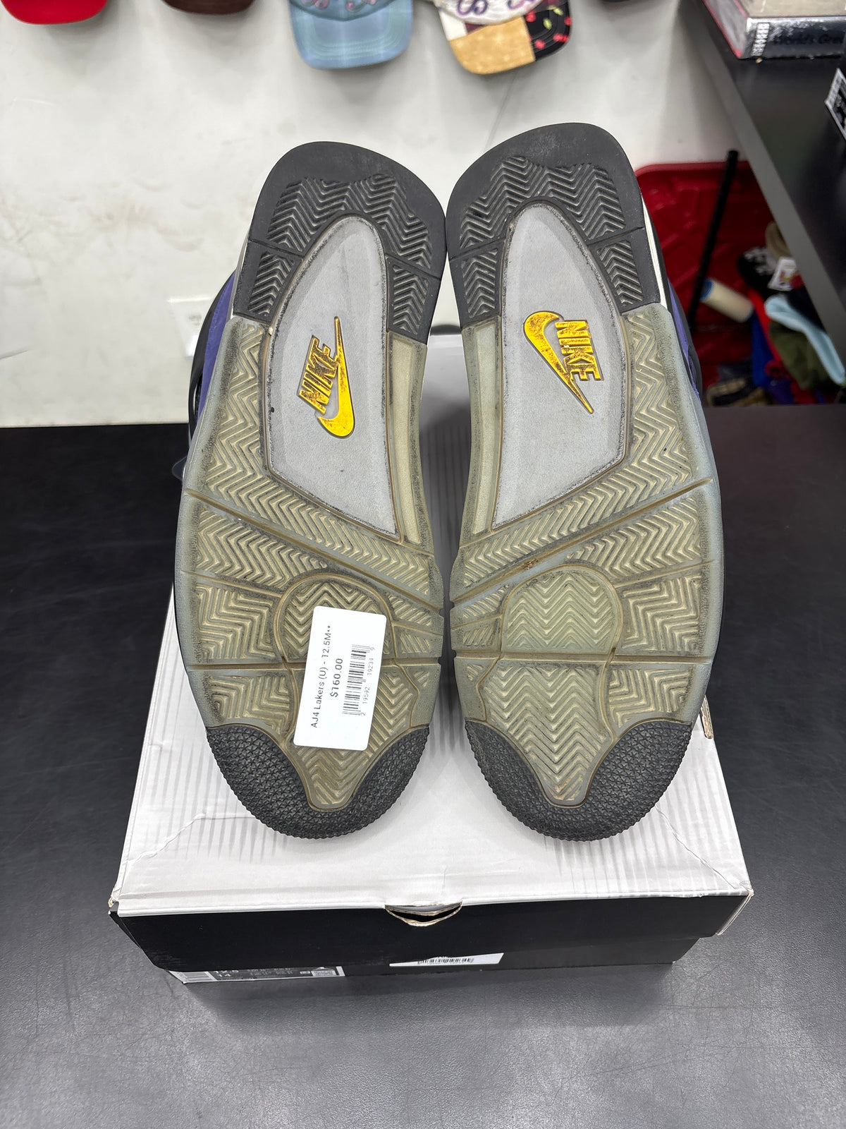 AJ4 Lakers (U) - 12.5M**