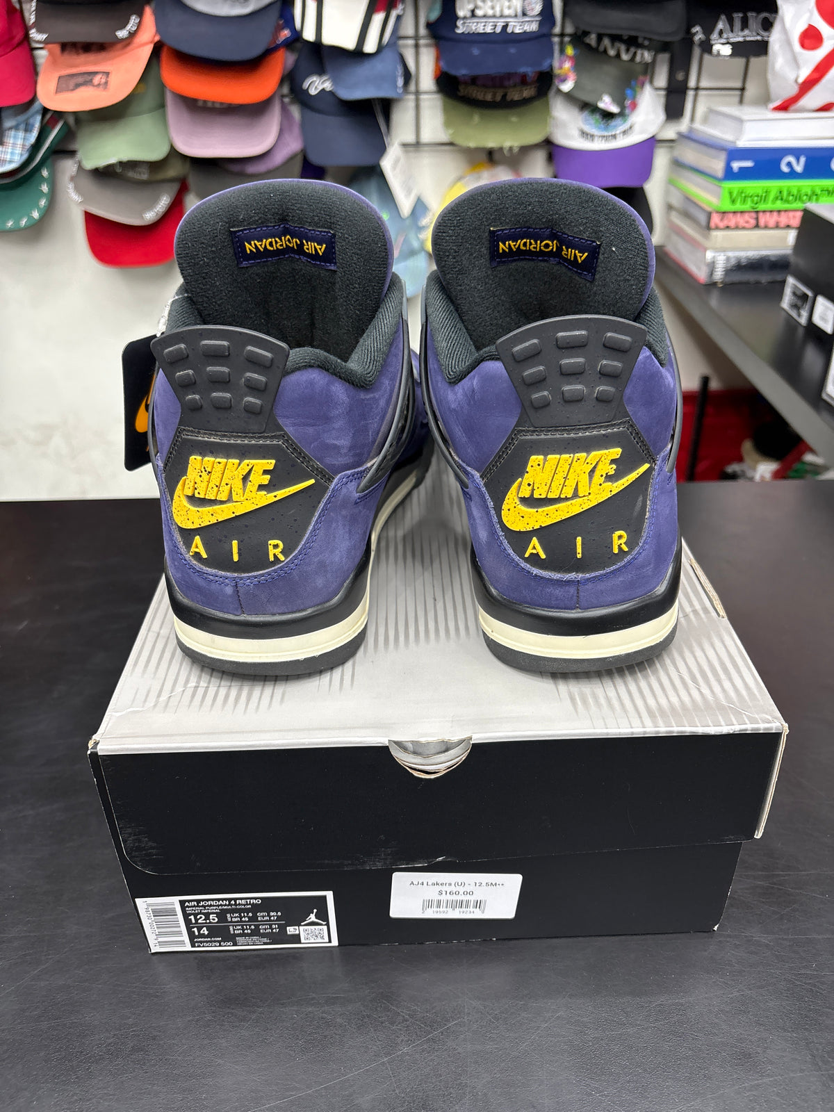 AJ4 Lakers (U) - 12.5M**