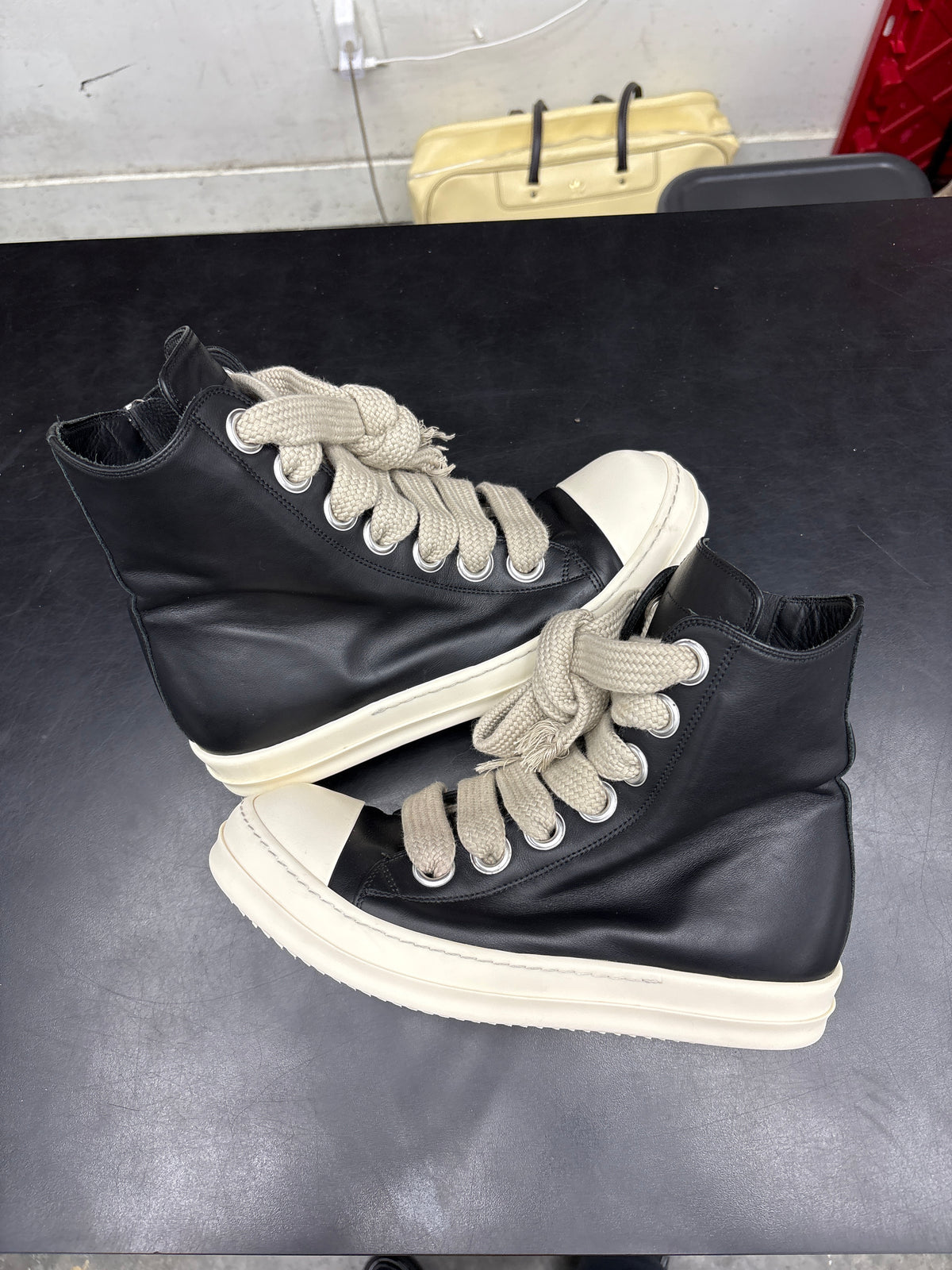 Rick Owen High Jumbo Lace Black Leather (U) - 42(9) (NB)**